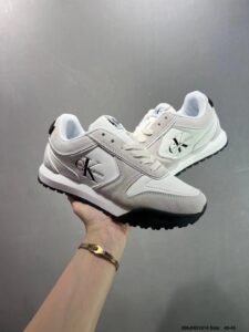 حذاء سي كي ثلاثة ألوان