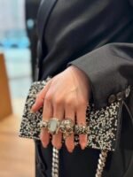 ⁦شنطة يد نسائية Alexander McQueen اشكال مختلفة⁩ - الصورة ⁦20⁩