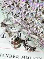 ⁦شنطة يد نسائية Alexander McQueen⁩ - الصورة ⁦3⁩