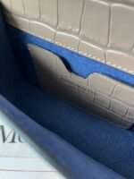 ⁦شنطة يد نسائية Alexander McQueen اشكال مختلفة⁩ - الصورة ⁦5⁩