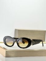 نظارة شمس نسائي BVLGARI Oval
