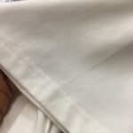 ⁦تيشيرت Prada أبيض رجالي قطن – لوقو برادا فاخر بتصميم عصري أنيق⁩ - الصورة ⁦6⁩